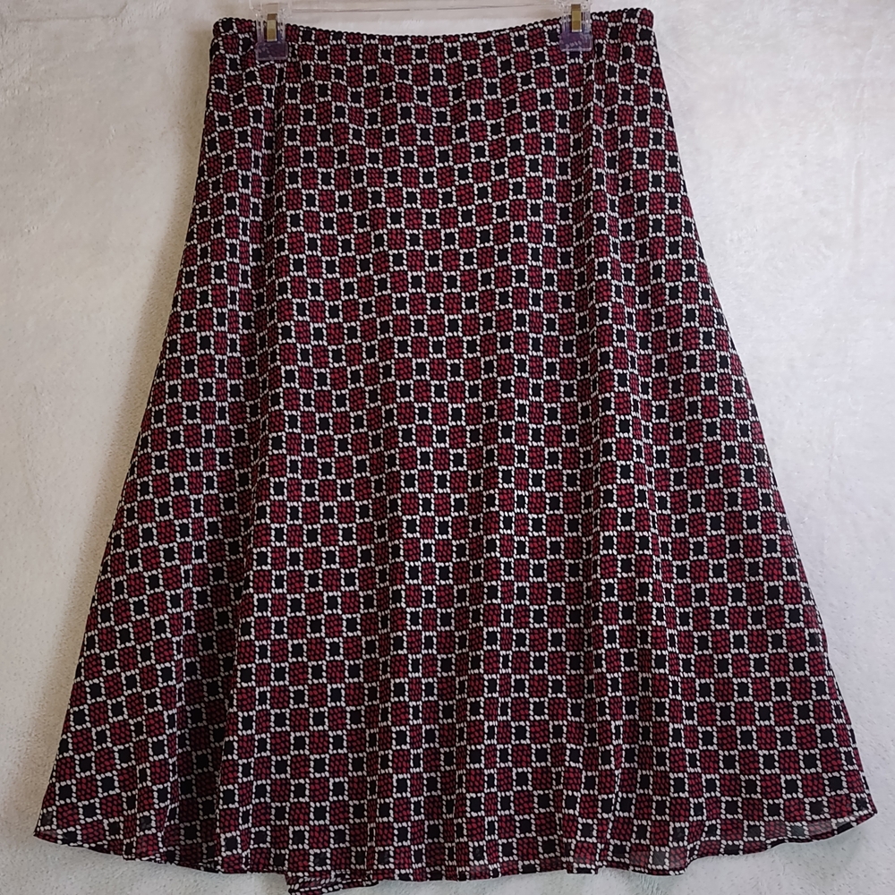 East 5th A-Line Skirt in Black and Red Checkered Pattern